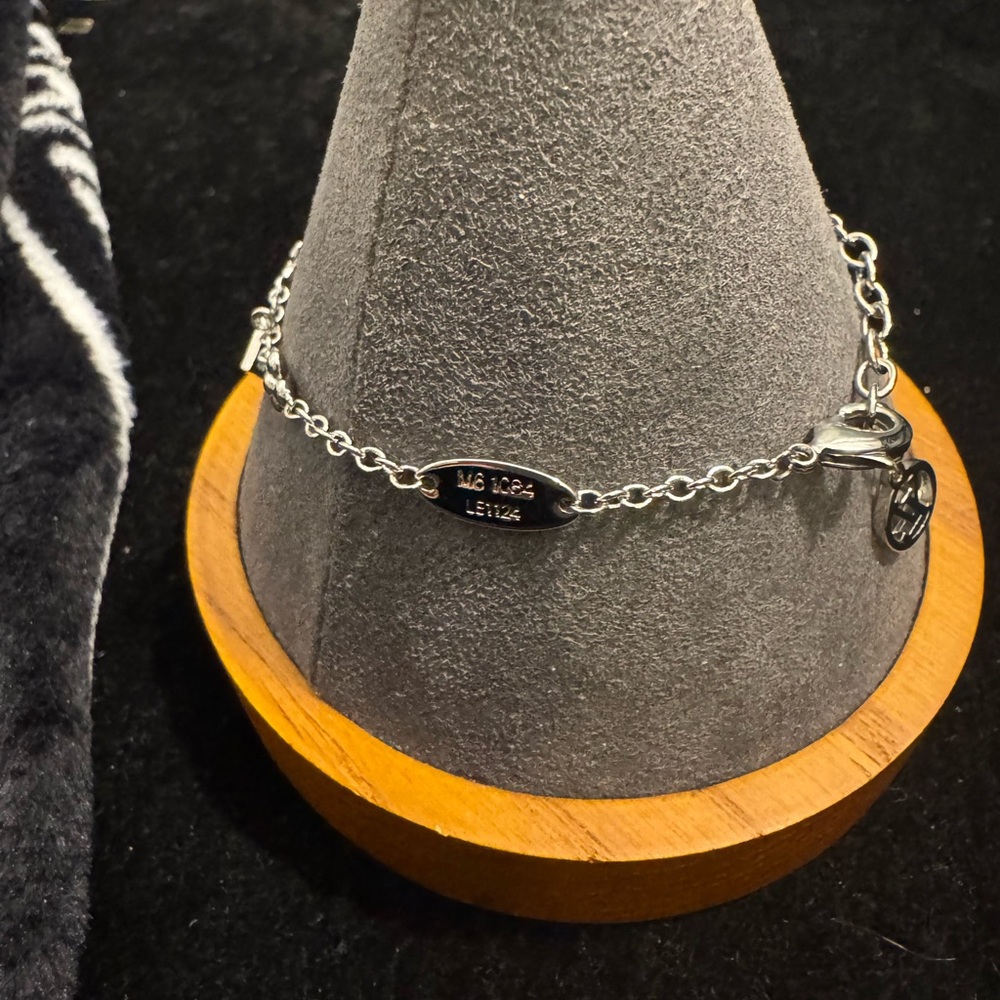 Louis Vuitton Silver Charm Bracelet - Picture 5 of 7